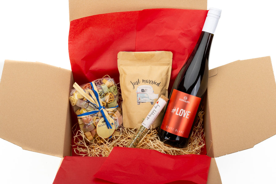 Geschenkbox Hochzeit Big Love mit Wein, Pasta und viel Liebe - ooobox