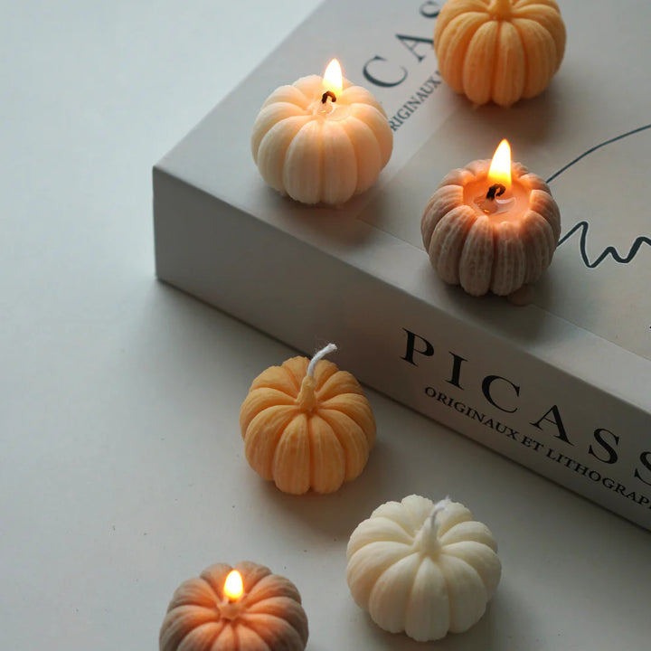 Handgemachte Kürbiskerze für die Herbstdeko