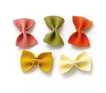 Bunte Schleifen Nudeln