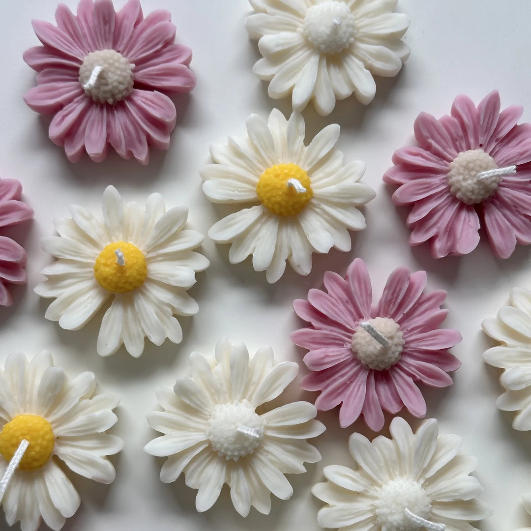 Handgemachte Blumenkerze
