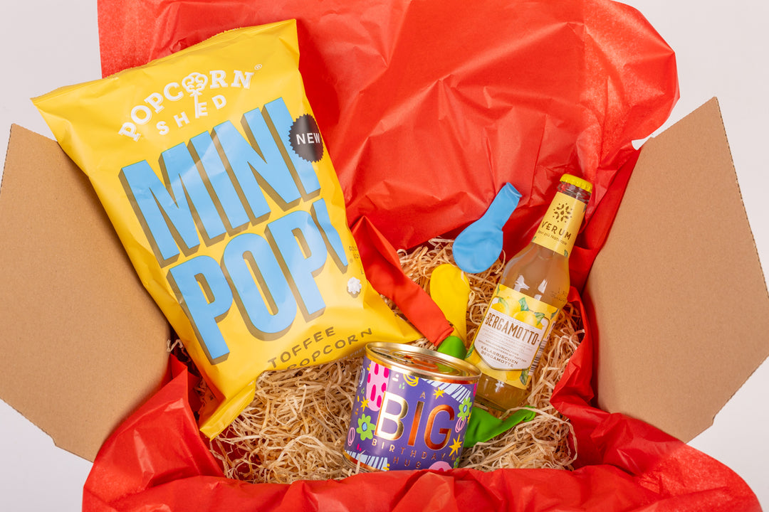 Geschenkbox Happy Birthday & all the best mit Kuchen, Limonade und Popcorn