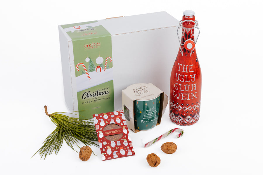 Geschenkbox mit Glühwein, Tasse, Schokolade